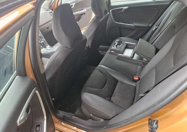 Volvo V60 cena 29000 przebieg: 265000, rok produkcji 2011 z Iłowa małe 277